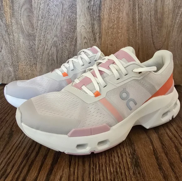 On Cloudpulse (Womens) 10 - Picture 1 of 4